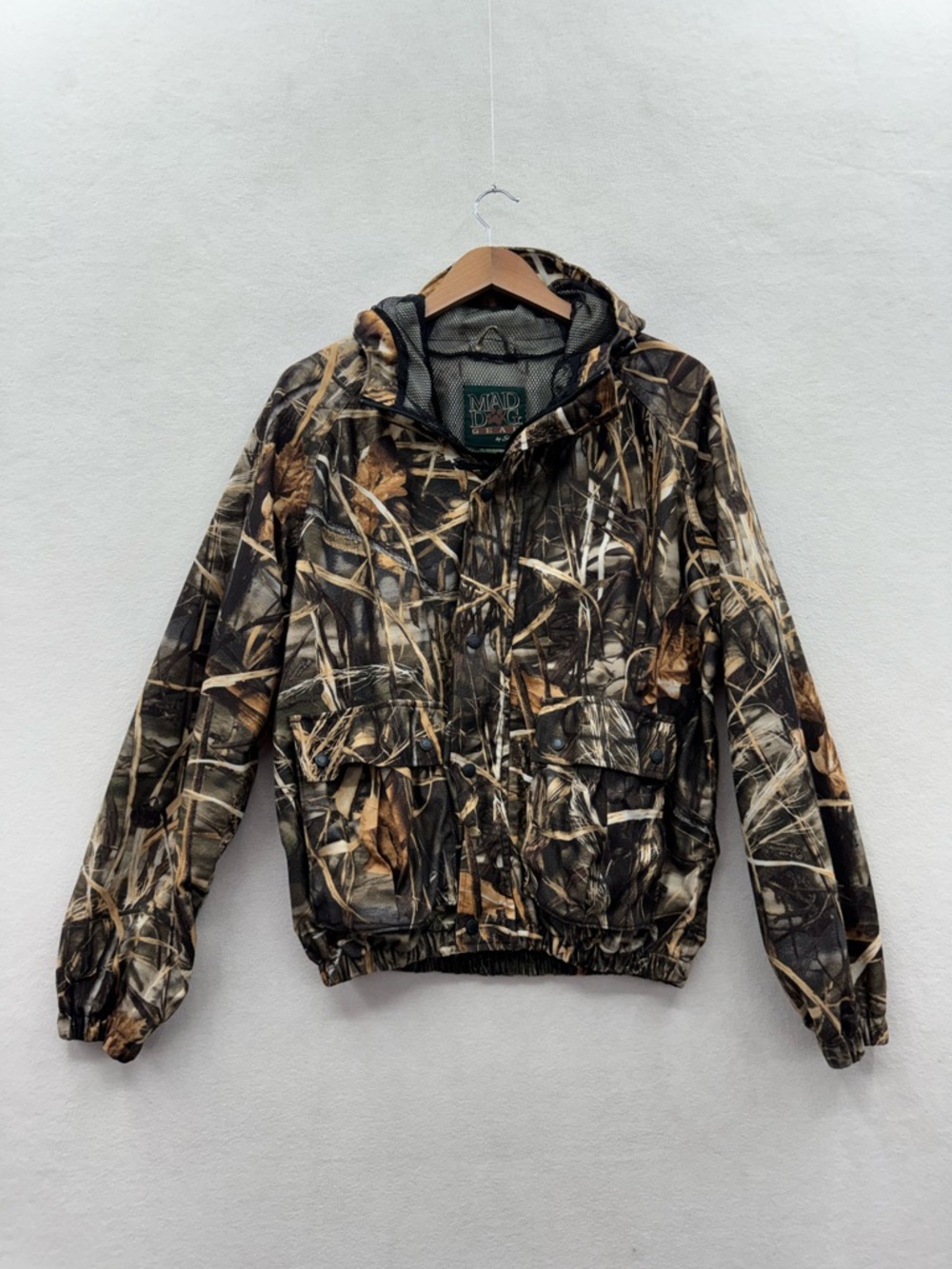 Mad Dog Gear Mens Medium Camo Hooded Hunting Waterproof Mesh Lined Jacket